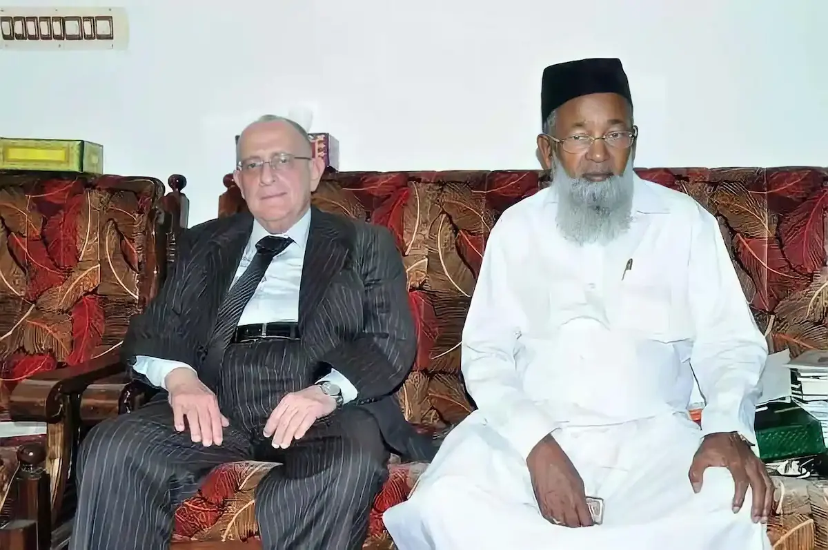 Quthbuzzaman With Grandchild Of Ghousul Aa'lam